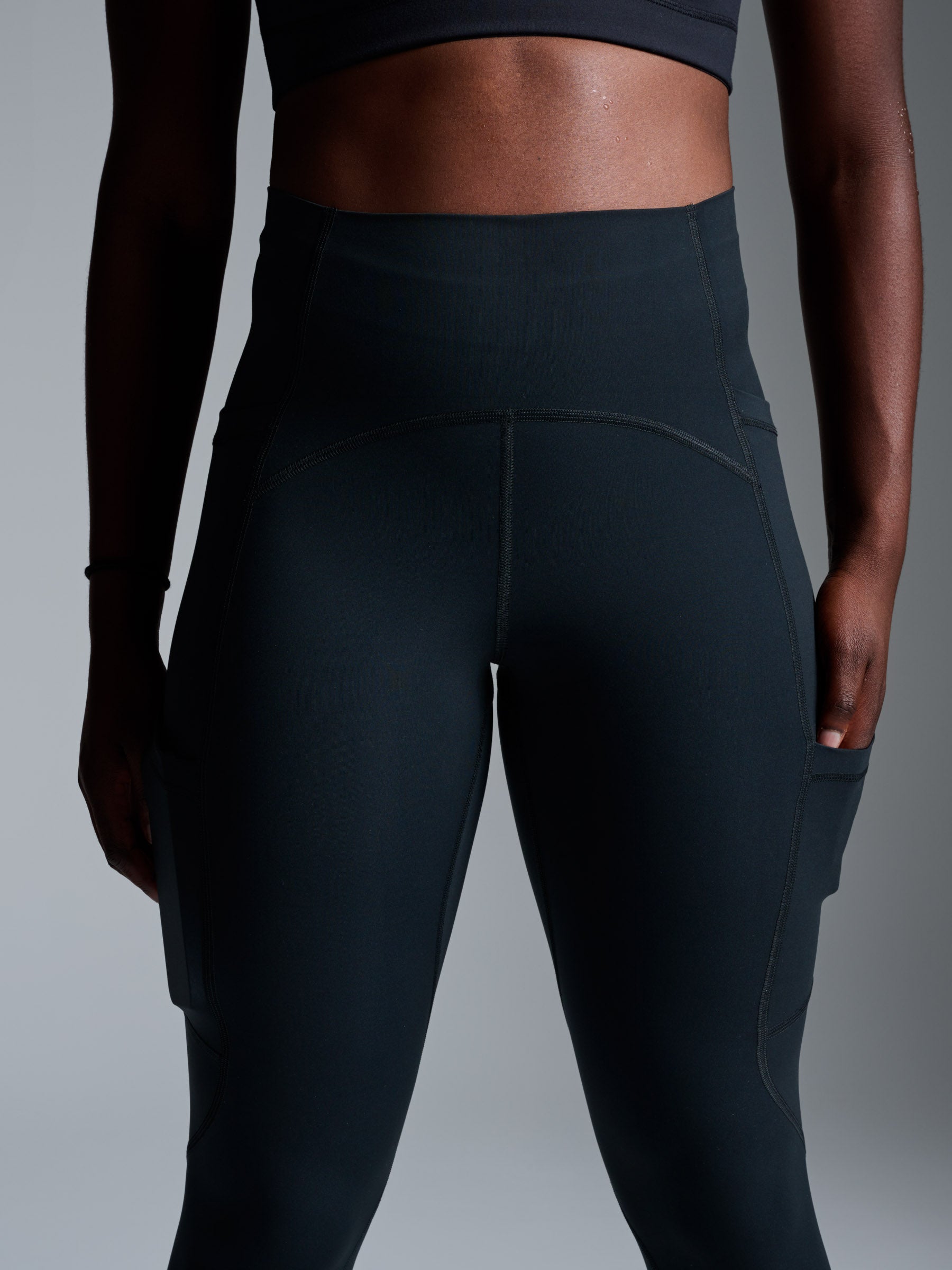 WEIGHTLESS POCKET 7/8 Legging Black