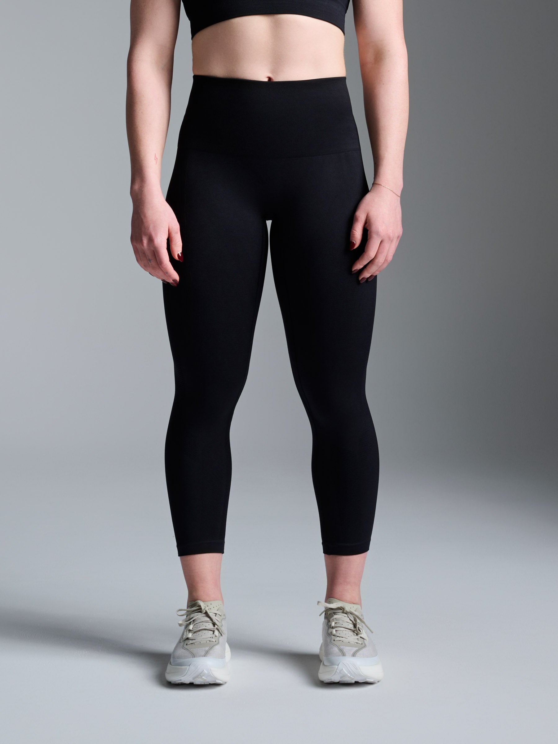 STREAMLINE 6/8 Legging Black