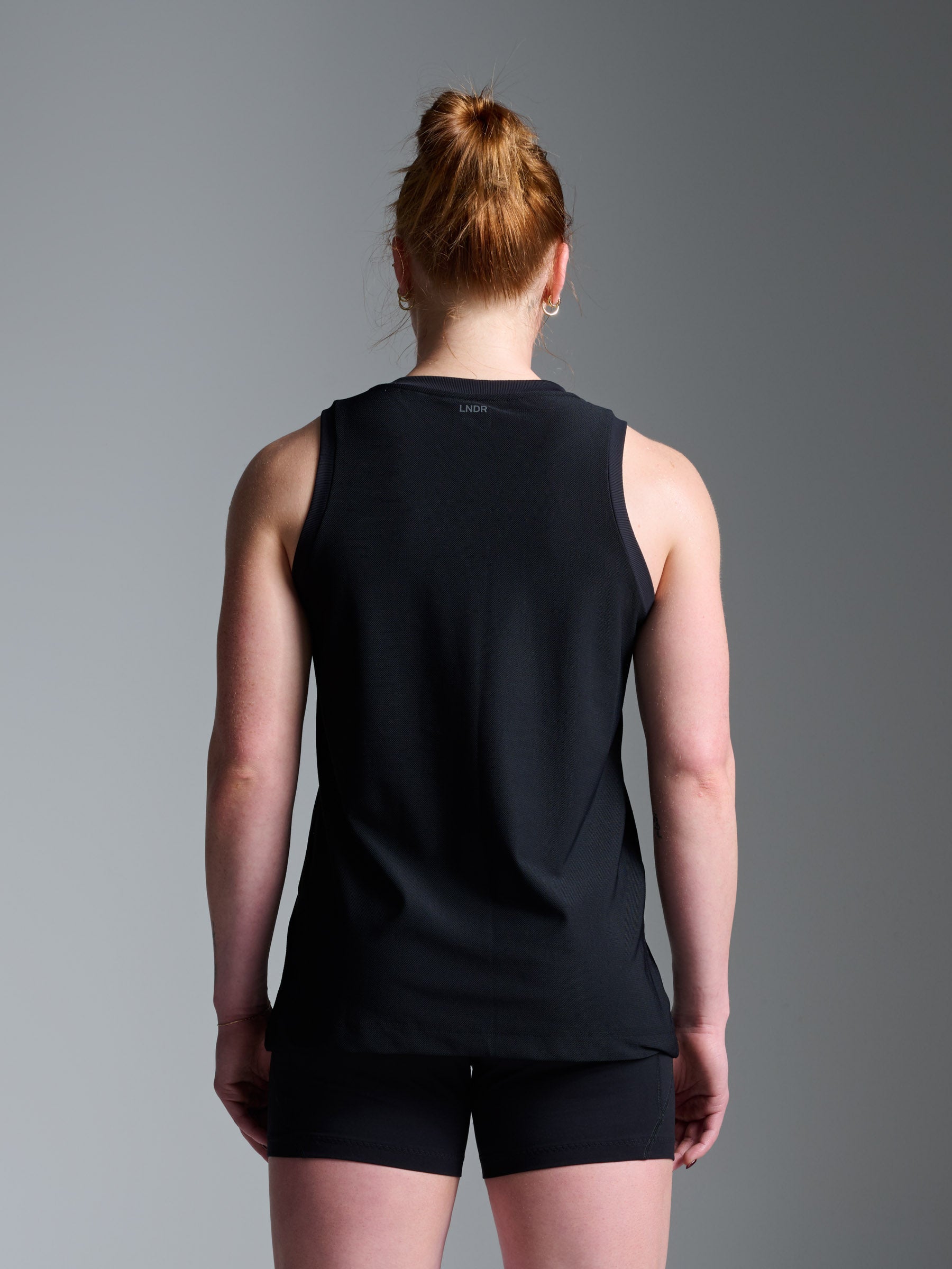 FLUID Tank Black
