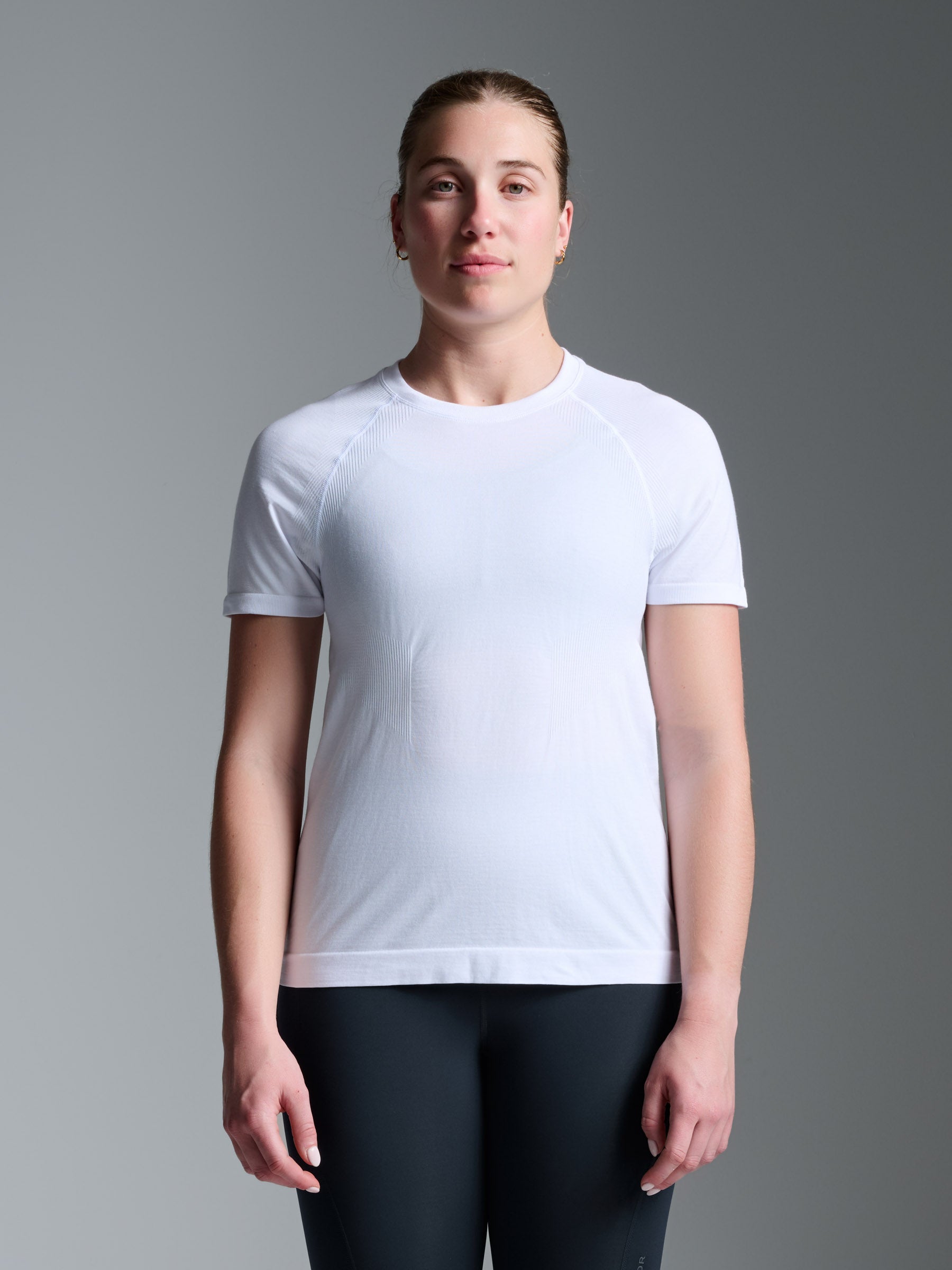【ホワイト（10）】SIGNATURE STANDARD SHORT SLEEVE TEE Stain-proof Crew Neck White Short Sleeve Basic Tee Shirt Stain
