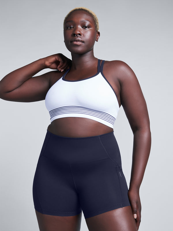Liza is 5' 10" - Under Bust 89cm (35") 36DD, Waist 92cm (36")