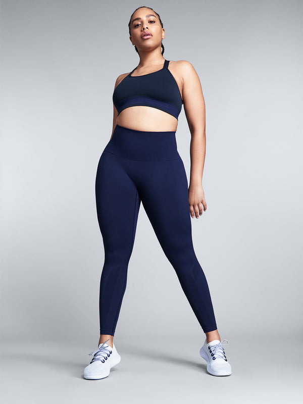 Danielle is 5' 9.5" - Waist 88cm (34.6"), Hips 118cm (46")