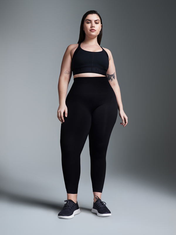 Lucy wears size L-XL is 5' 9" - Underbust 91.5in, Waist 88in, Hips 129.5in, Inseam 33”