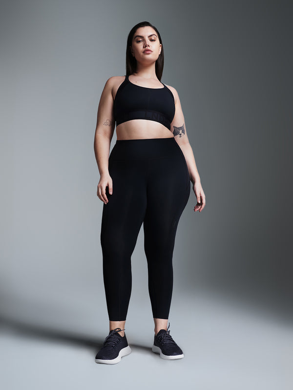 Lucy wears size XL is 5' 9" - Underbust 91.5in, Waist 88in, Hips 129.5in, Inseam 33”