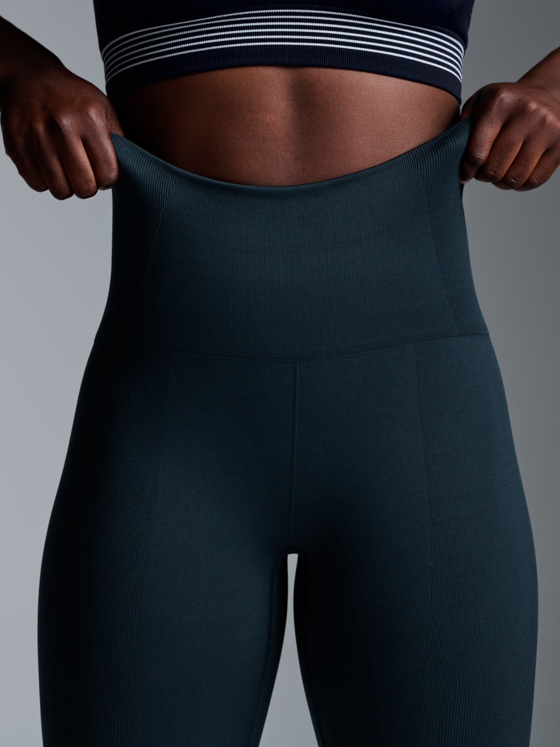CHISEL 6 Bike Short Dark Green