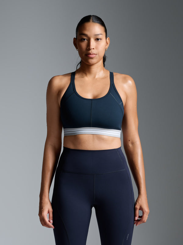 Ally wears size L is 5' 8" - Underband 30.5in, Bust 37in, Waist 30in, Hips 39in