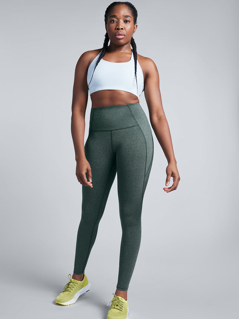 Size_M / Measurements_Patricia is 5' 9" - Waist 80cm (31.5"), Hips 109cm (43")