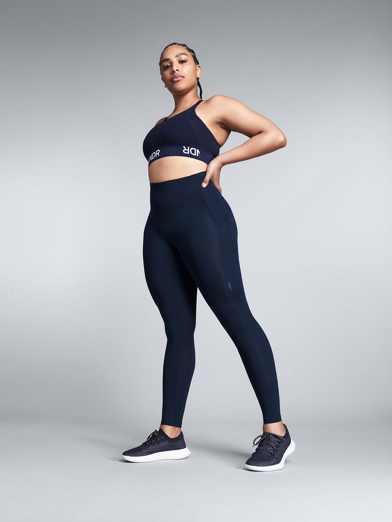 Size_L / Measurements_Danielle is 5' 9.5" - Waist 88cm (34.6"), Hips 118cm (46")