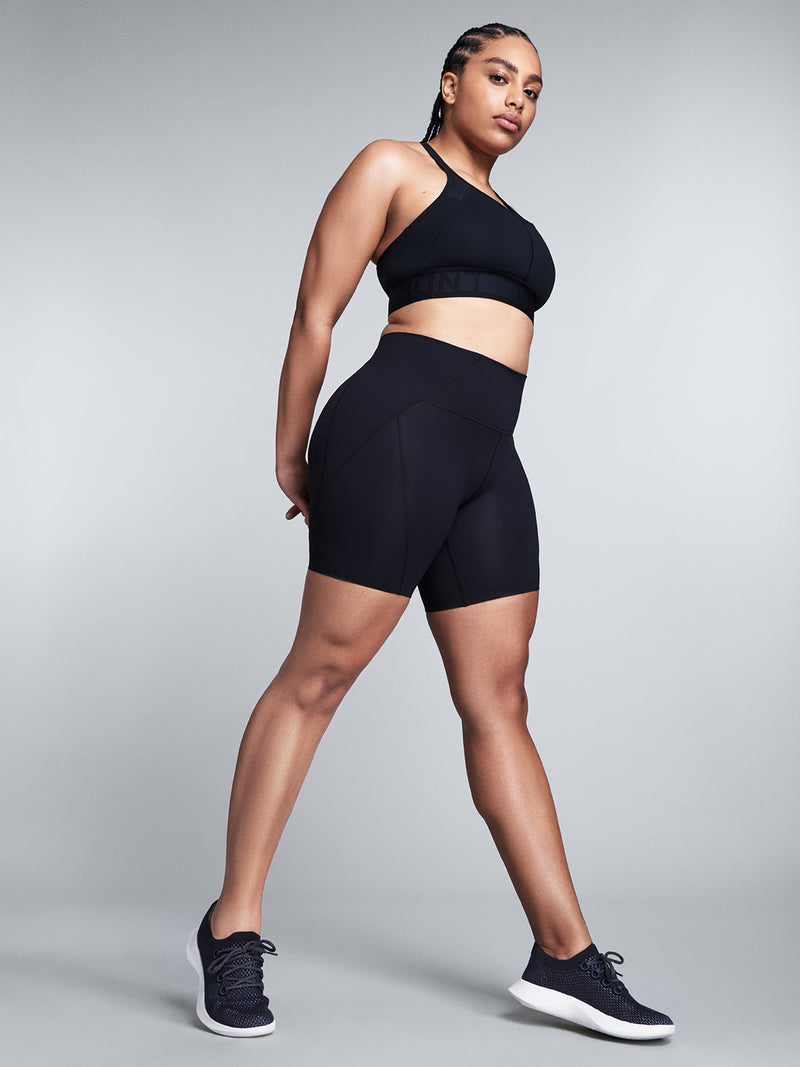 Size_L / Measurements_Danielle is 5' 9.5" - Waist 88cm (34.6"), Hips 118cm (46")